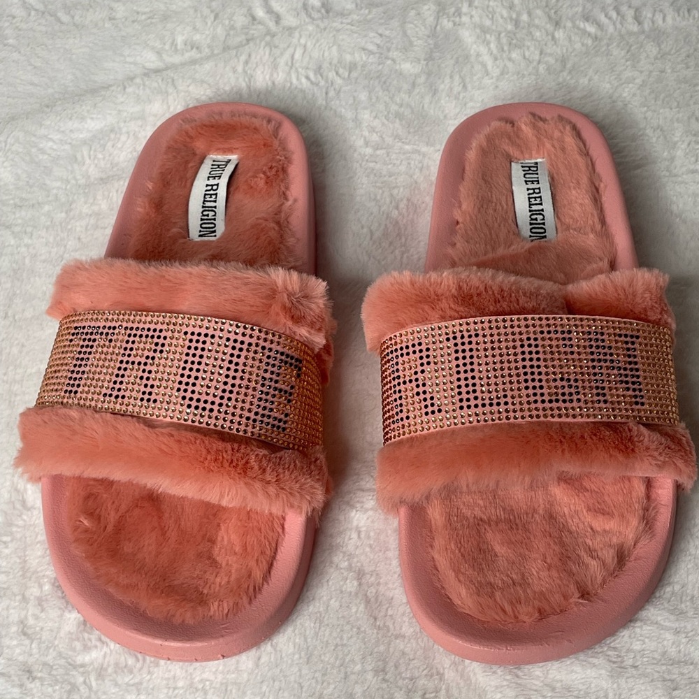 True Religion Slides